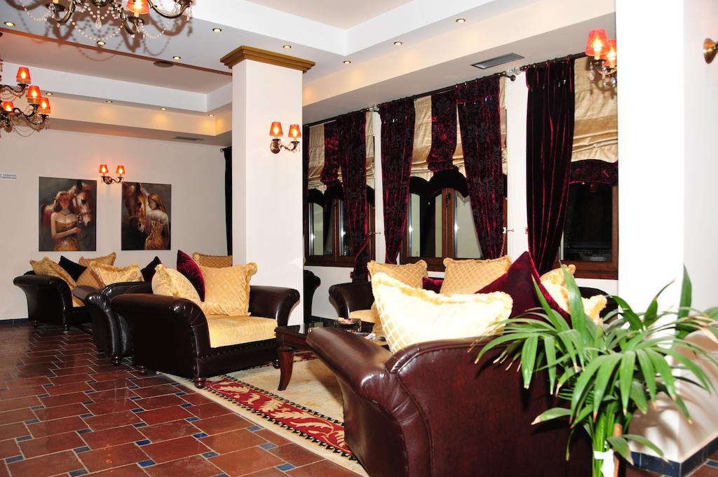 Hotel Gogos กาลัมปากา ภายนอก รูปภาพ