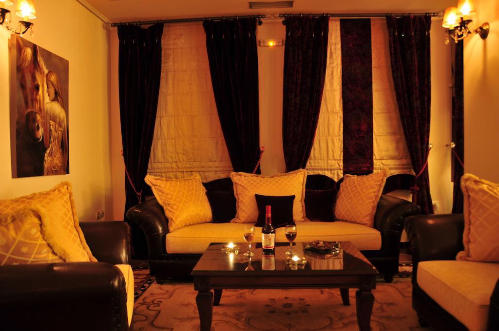 Hotel Gogos กาลัมปากา ภายนอก รูปภาพ