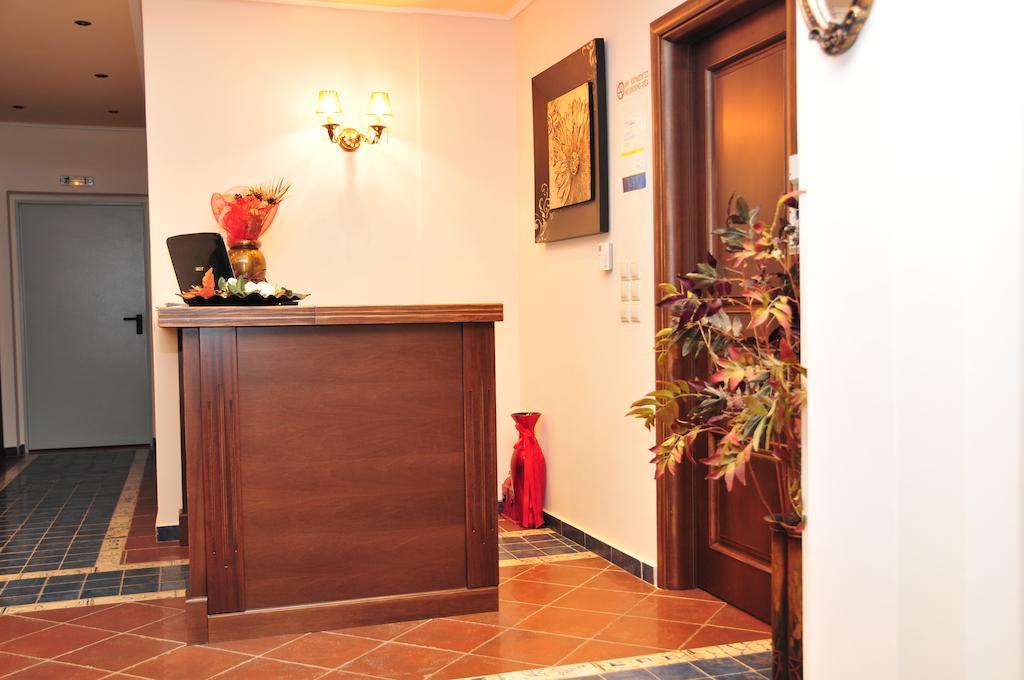 Hotel Gogos กาลัมปากา ภายนอก รูปภาพ