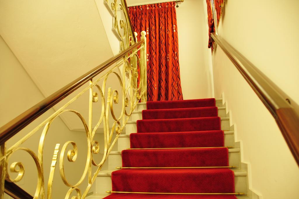 Hotel Gogos กาลัมปากา ภายนอก รูปภาพ